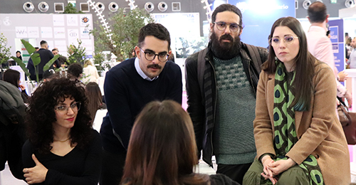 Gruppo di partecipanti alla fiera